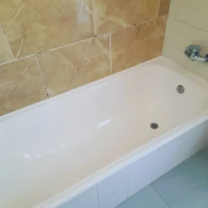 apartado de lacado en bañera antes